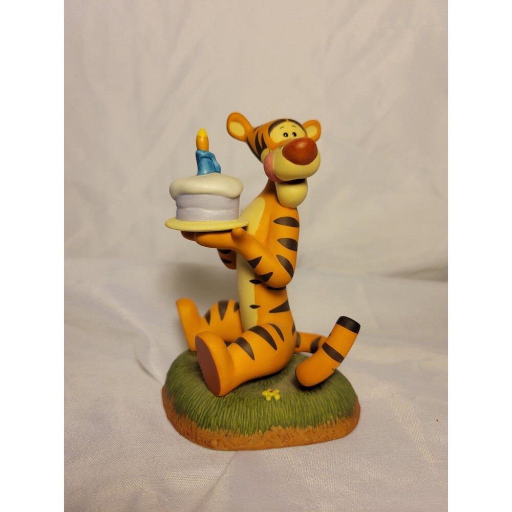 Disney Winnie The Pooh & Friends Tigger Figurine MAKE A REALLY BIG WISH 4 1/2"
